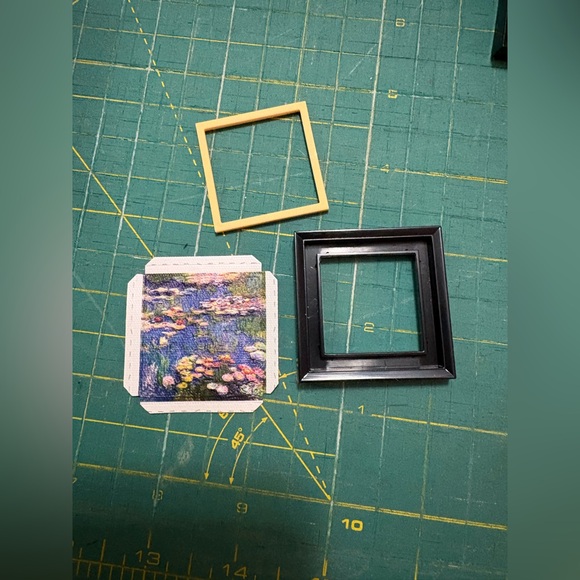 Mini Brands Masterpieces - Set of 4 with 2 accessories - Picture 2 of 10